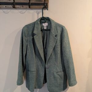 Vintage Talbots Green Blazer with Classic Lapel and Relaxed Fit